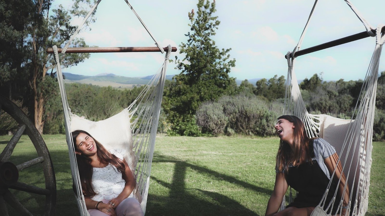 Glamping vs Camping: Finding Your Outdoor Style